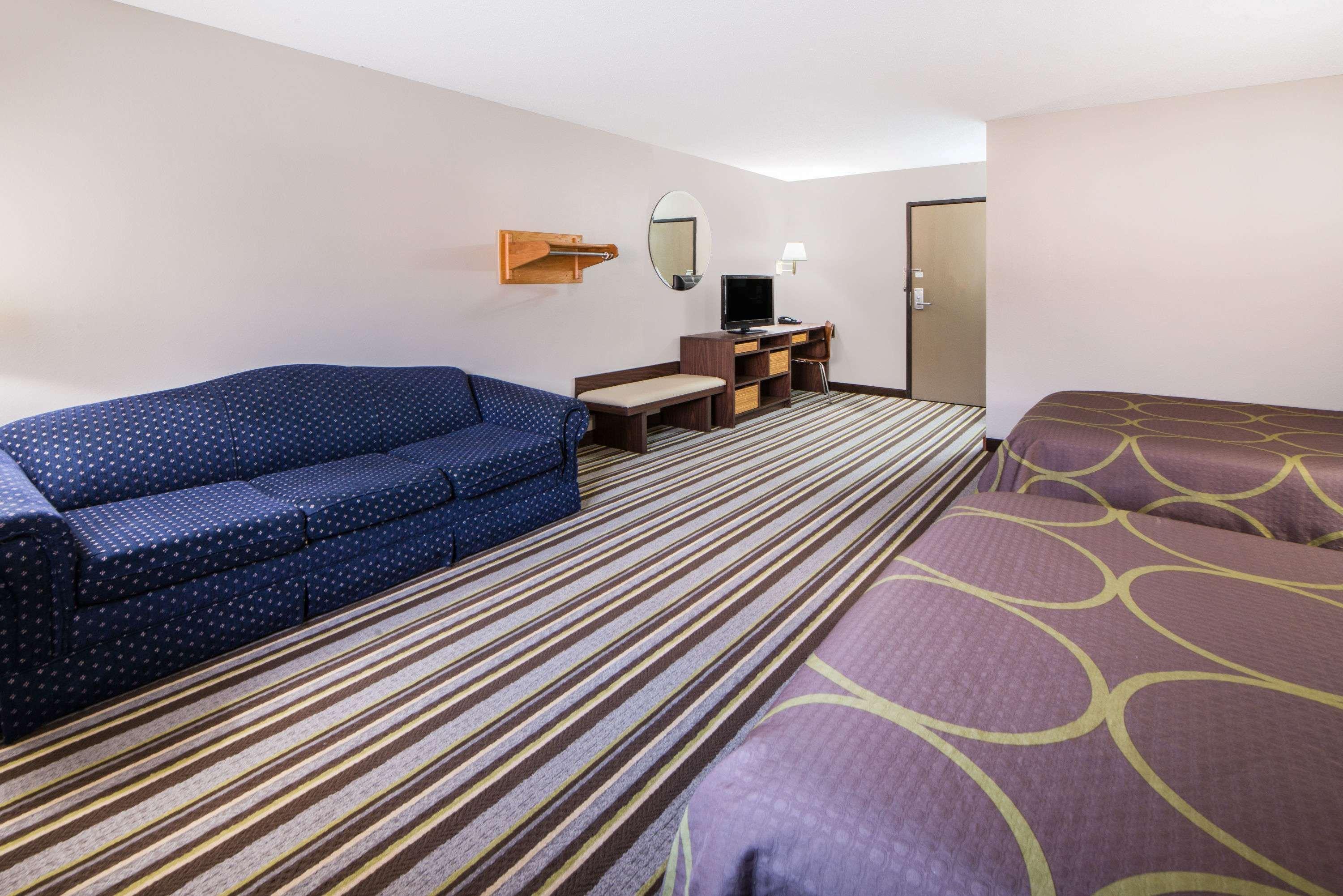 Super 8 By Wyndham Nevada Hotel Buitenkant foto